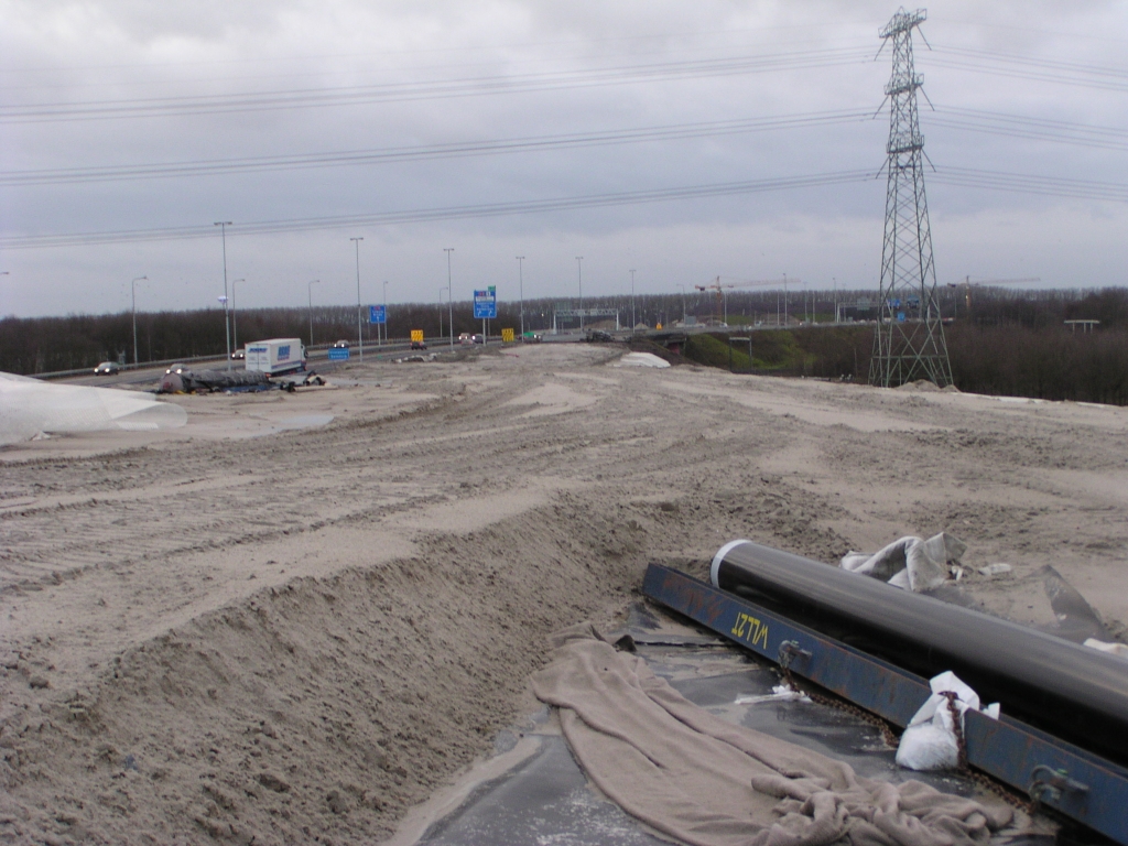 pc090028.jpg - Uitzicht wat men dadelijk heeft rijdende vanuit de richting Nijmegen naar de richting Tilburg of naar de parallelbaan richting Eindhoven.