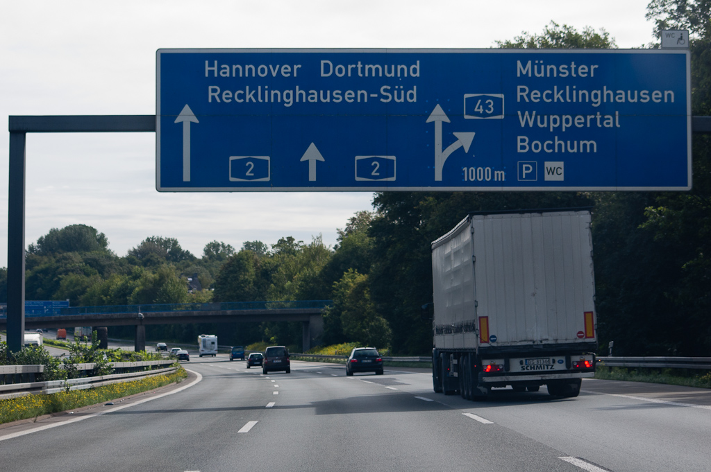 20110811-094909.jpg - Knooppunt Recklinghausen. Dreieck Bottrop hebben we gemist.