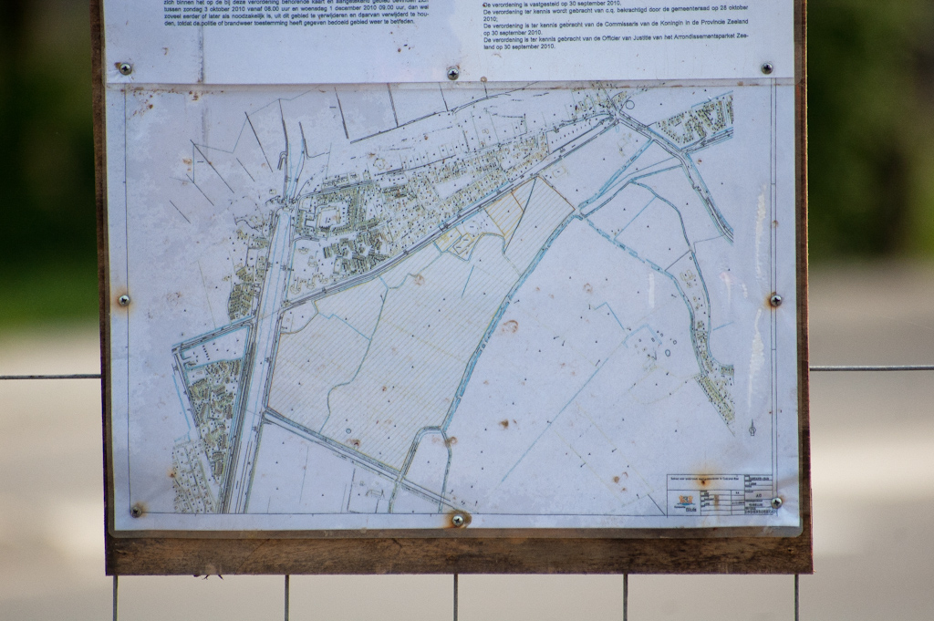 20110417-124504.jpg - Het kaartje ontbeert nochtans elke relatie met het gebied waar we staan.